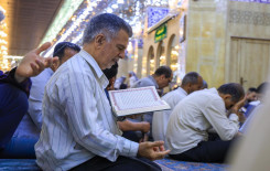 المجمع العلمي يحيي أعمال يوم عرفة في مقام الإمام المهدي (عجل الله فرجه)