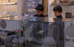 المجمع العلمي ينظم سفرة دينية لطلبة الحفظ في كربلاء إلى مرقد الإمام علي (عليه السلام)