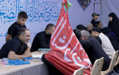 على محور بابل - كربلاء.. المجمَع العلميّ يباشر تقديم دروس تعليم القراءة الصحيحة لزائري الأربعين