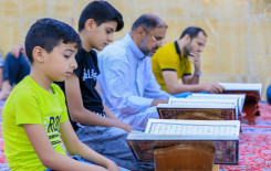 معهد القرآن الكريم يُقيم جلسة قرآنية في مقام الإمام المهدي (عجل الله فرجه الشريف)