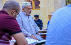 معهد القرآن الكريم يُقيم جلسة قرآنية في مقام الإمام المهدي (عجل الله فرجه الشريف)