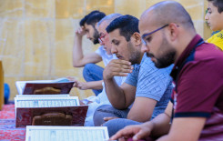 معهد القرآن الكريم يُقيم جلسة قرآنية في مقام الإمام المهدي (عجل الله فرجه الشريف)