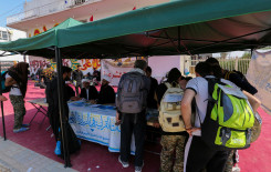 الزوار الأجانب يشيدون بمشروع تعليم القراءة الصحيحة للزائرين