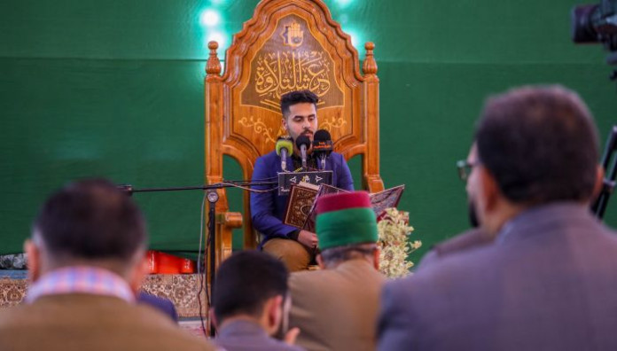 عرش التلاوة يواصل محافله وسط حضور حاشد للزائرين