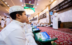 (منهاج التلميذ الصالح) كتاب تعليمي إيماني متكامل يحضى بإشادة كبيرة