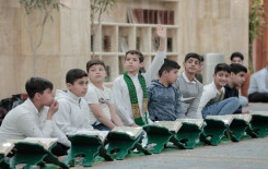 المَجمع العلمي يحتفي بتخرّج طلبة مشروع حامل اللواء القرآني