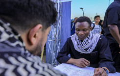 الآلاف من الزائرين الأجانب يتوافدون على المحطات التعليمية في كربلاء