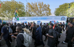 الآلاف من الزائرين الأجانب يتوافدون على المحطات التعليمية في كربلاء