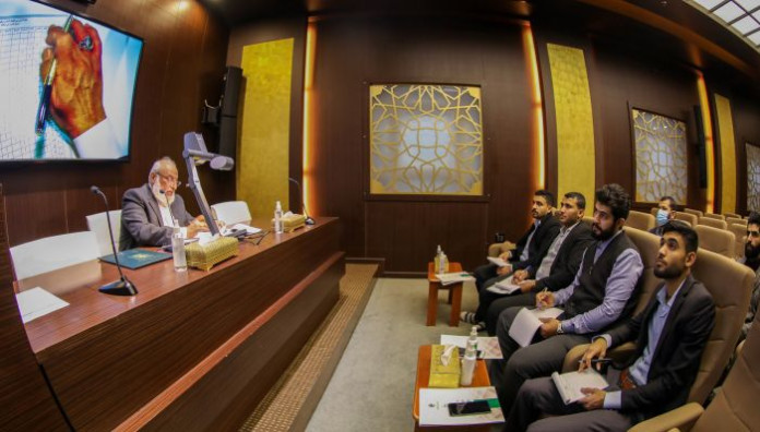 قسم الإعلام ومعهد القرآن الكريم يقيمان دورة لإعداد عرفاء الحفل لمنتسبي العتبة العباسية المقدسة