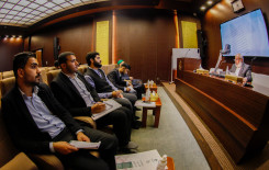 قسم الإعلام ومعهد القرآن الكريم يقيمان دورة لإعداد عرفاء الحفل لمنتسبي العتبة العباسية المقدسة