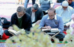 المؤمنون يُحيون جلسات الختمة القرآنية التعليميّة في الصحن العبّاسيّ المُطهّر