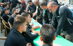 الأجانب  يتوافدون على مراكز تعليم القراءة الصحيحة للزائرين