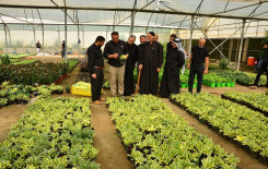 طلبة مشروع الحقيبة القرآنية في بابل يتبركون بزيارة العتبتين المقدستين