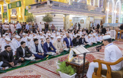 حناجر فتية تحاكي كبار قراء العالم وزوار مرقد أبي الفضل العباس (عليه السلام) يحتشدون لسماعهم