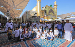 طلبة دورات حامل اللواء القرآنية يتشرّفون بزيارة مرقد أمير المؤمنين -عليه السلام-