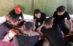 فرع الهندية يقدم خدماته القرآنية لألاف الزائرين القاصدين كربلاء