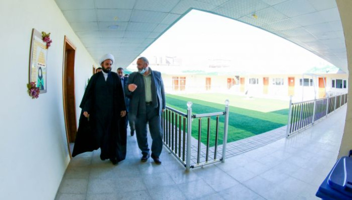 رئيس المجمع العلمي للقرآن الكريم ومدير معهد القرآن الكريم يتفقدان مشروع الحقيبة القرآنية في بابل