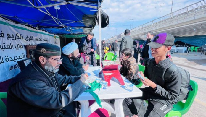 معهد القرآن الكريم يقيم مشروع تعليم القراءة الصحيحة للزائرين في بغداد