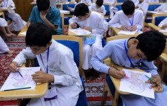 المَجمَع العلميّ يشرك طلبة الدورات الصيفية في فقرة تعلم الرسم