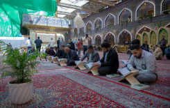 المَجمَع العلمي يُقيم ختمةً تعليميةً لزائري مرقد أبي الفضل العباس (عليه السلام)