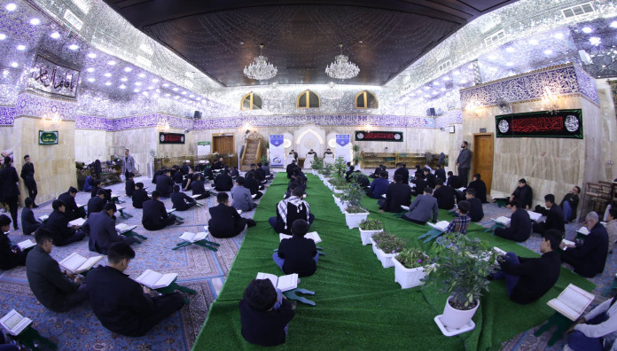 المجمع العلمي يحيي ليلة القدر الأولى في مقام الإمام المهدي (عجل الله فرجه)