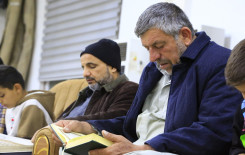 المَجمَع العلميّ يقيم (60) ختمة رمضانية في قضاء الهندية