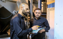 معلمو مشروع تعليم القراءة الصحيحة يواصلون تقديم الخدمات القرآنية للزائرين