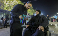 معلمو مشروع تعليم القراءة الصحيحة يواصلون تقديم الخدمات القرآنية للزائرين