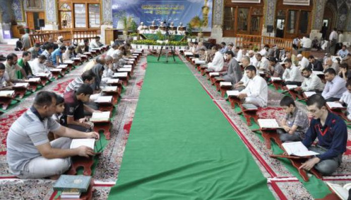 بأجواءٍ روحانية ونفحاتٍ إيمانية من جوار مرقد أبي الفضل العباس(عليه السلام) انطلاق الختمة القرآنية المرتّلة..