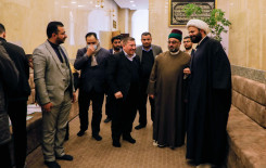 السيد الأمين العام للعتبة العباسية المقدسة ونائبه يتفقدان عددًا من برامج المعهد القرآنية