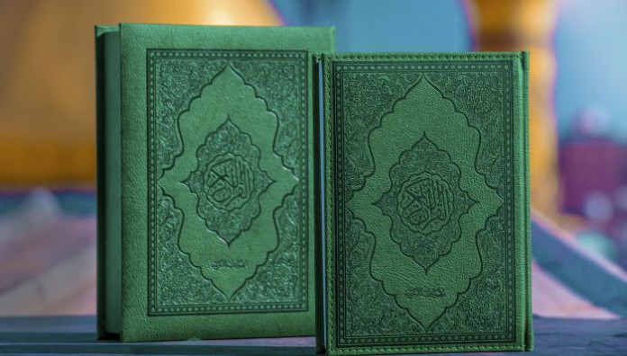 مصحف التجويد الملون يزين مكتبة معهد القرآن الكريم بعد ان خط وطبع بإيادي عراقية