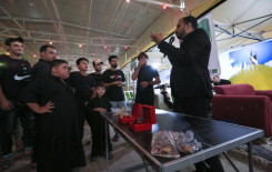 إقبال كبير يشهده مشروع تعليم القراءة الصحيحة للزائرين