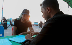 إقبال كبير يشهده مشروع تعليم القراءة الصحيحة للزائرين