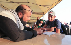 إقبال كبير يشهده مشروع تعليم القراءة الصحيحة للزائرين