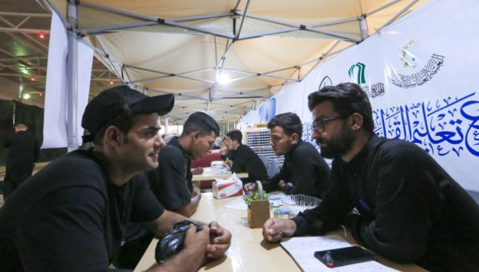 إقبال كبير يشهده مشروع تعليم القراءة الصحيحة للزائرين