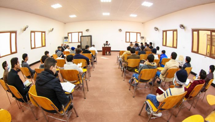 وحدة التحفيظ تواصل إقامة مسابقة (فليتنافسوا) الشهرية مع تقديم جوائز للفائزين