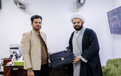 مدير معهد القرآن الكريم يُكرم عددًا من أساتذة مشروع حفظ الكتاب العزيز في كربلاء المقدسة