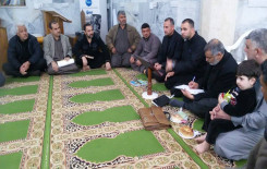 تواصل دورات أحكام التِّلاوة والتَّجويد التي يُقيمها معهد القرآن الكريم فرع الشعب