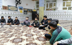 افتتاح دورة قرآنية جديدة ضمن مشروع حامل اللواء القرآني في مساجد حي التركمان شمال شرقي كربلاء