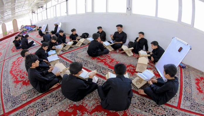 المَجمَع العلميّ يباشر دروسه في حفظ القرآن الكريم لطلبته الجدد