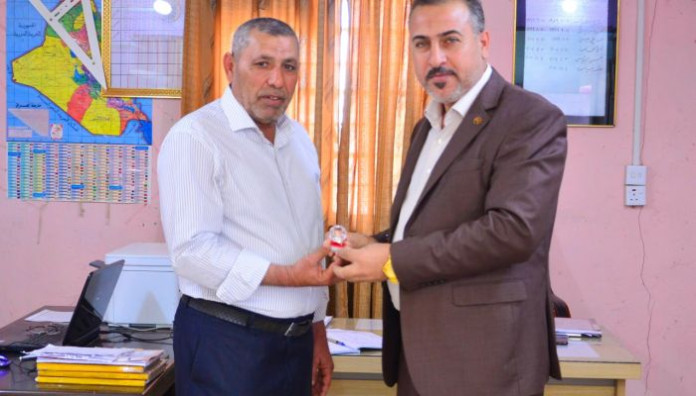 معهد القرآن الكريم فرع بابل يكرم عددًا من طلبة مدارس تربية بابل ضمن جدول النشاطات الإرشادية.