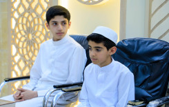 حناجر طلاب المعهد تصدح بآيات الله حفظًا في مقام الإمام المهدي (عج)