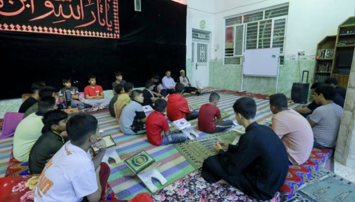 معهد القرآن الكريم يواصل إقامة مشروعه ليدبروا آياته بعدد من مساجد كربلاء المقدسة