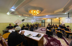 أكثر من 30 حافظًا يستلهمون دروسًا تربوية وأخلاقية ضمن البرنامج التربوي لوحدة التحفيظ