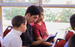 ناشئة وبراعم يشاركون في الختمة القرآنية الرمضانية المرتلة حفظاً