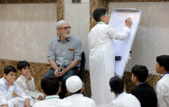 المَجمَع العلميّ يباشر بتوزيع المنهاج التعليمية على الطلبة المشاركين في الدورات الصيفية