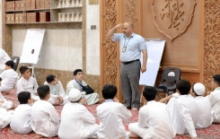 المَجمَع العلميّ يباشر بتوزيع المنهاج التعليمية على الطلبة المشاركين في الدورات الصيفية