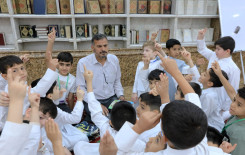 المَجمَع العلميّ يباشر بتوزيع المنهاج التعليمية على الطلبة المشاركين في الدورات الصيفية