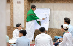 المَجمَع العلميّ يباشر بتوزيع المنهاج التعليمية على الطلبة المشاركين في الدورات الصيفية