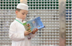 المَجمَع العلميّ يباشر بتوزيع المنهاج التعليمية على الطلبة المشاركين في الدورات الصيفية